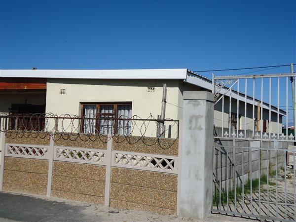 3 Bedroom Property for Sale in Sabata Dalindyebo Square Western Cape
